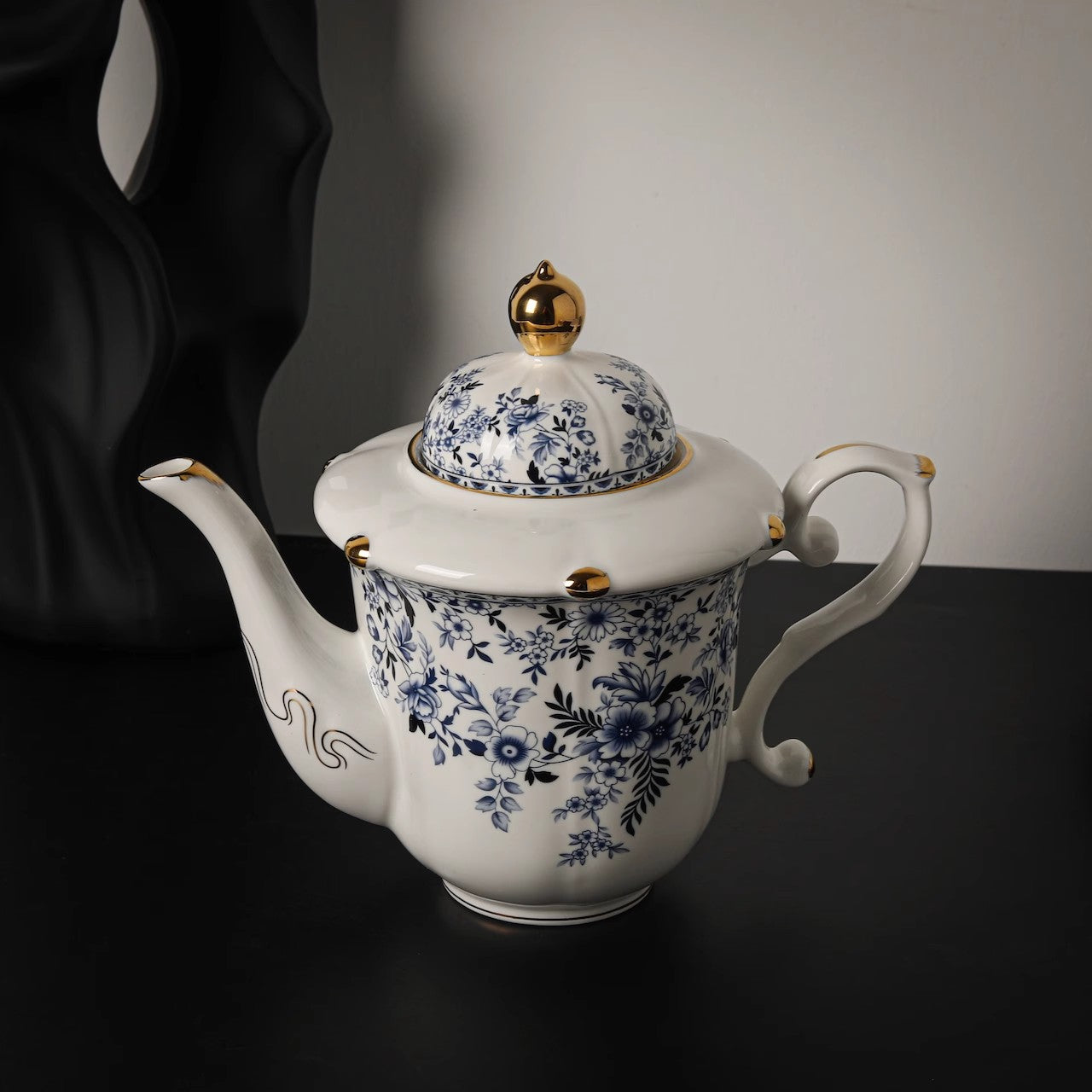 European-Style Blue and White Ceramic Coffee Cup Set with Vintage Floral and Gold Trim