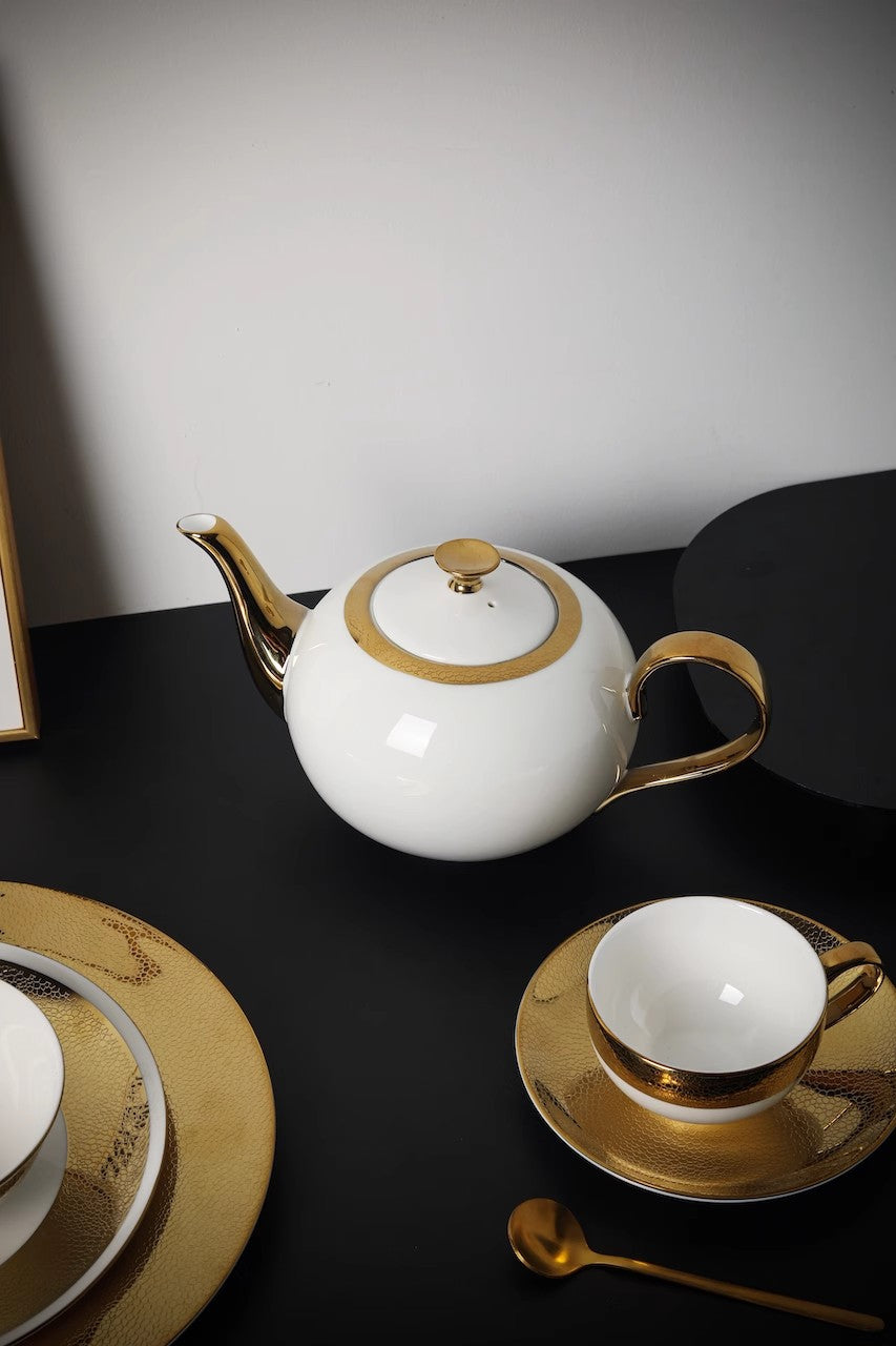 Gold-Trimmed Vintage Piqué Pattern European Bone China Luxury Coffee Cup Set
