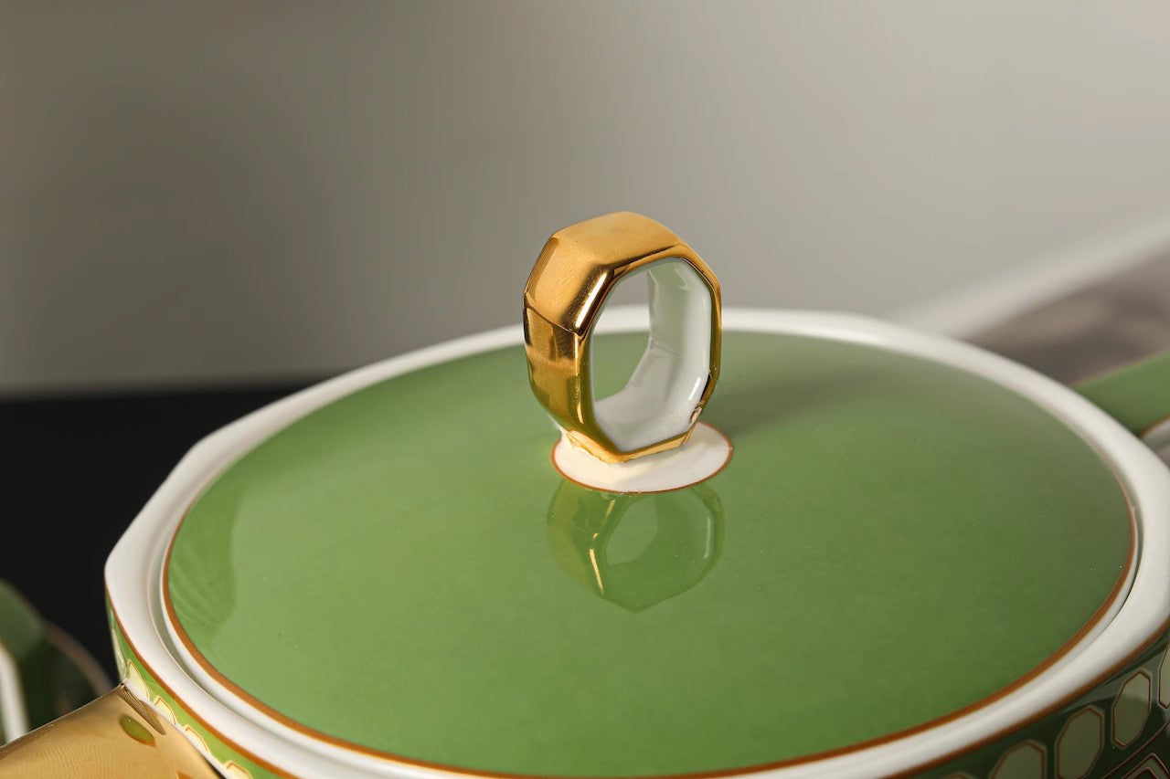Swan-Inspired European Light Luxury Bone China Tea & Coffee Set with Gold Trim
