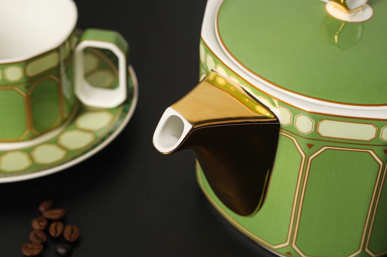 Swan-Inspired European Light Luxury Bone China Tea & Coffee Set with Gold Trim