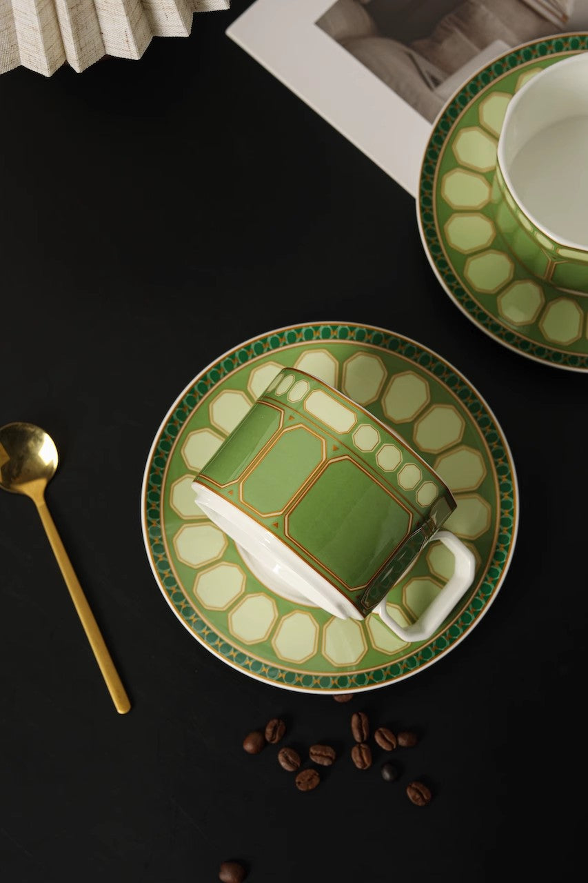 Swan-Inspired European Light Luxury Bone China Tea & Coffee Set with Gold Trim
